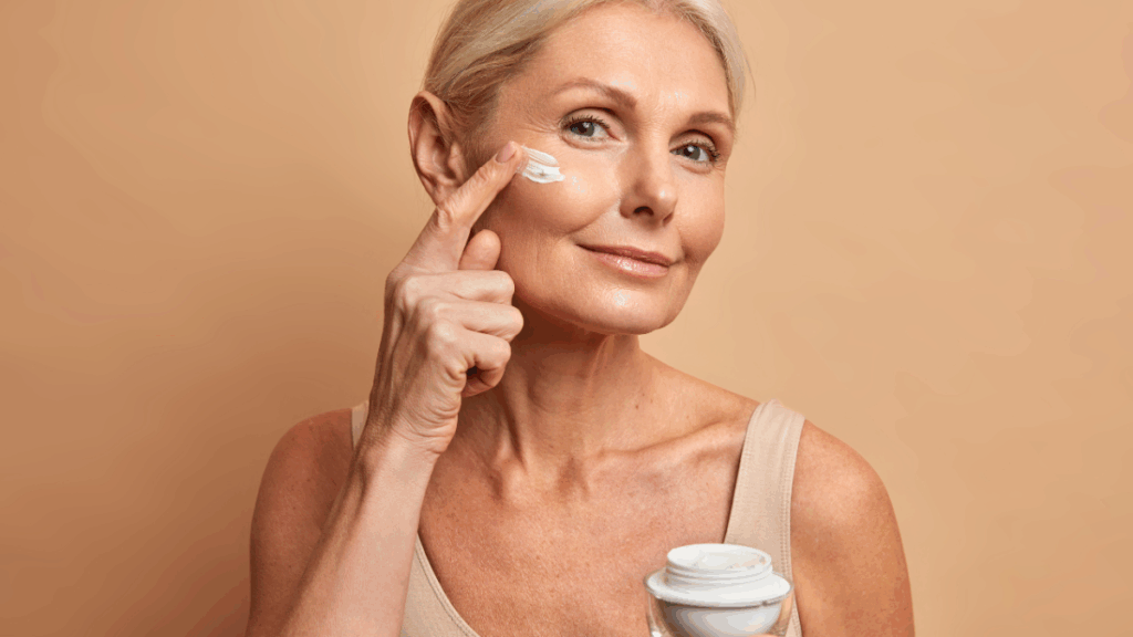 Fighting Wrinkles Anti-Aging Moisturizer Vita99 Hyaluronic Acid Serum