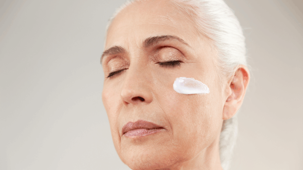Fighting Wrinkles Anti-Aging Moisturizer Vita99 Hyaluronic Acid Serum